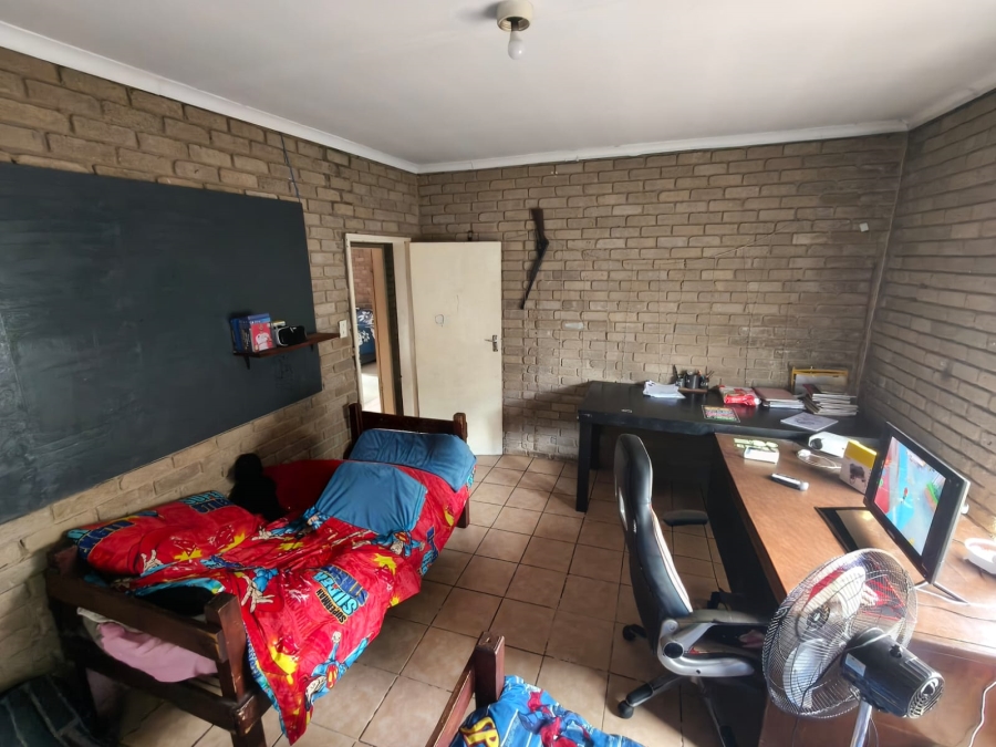 3 Bedroom Property for Sale in Oos Einde North West